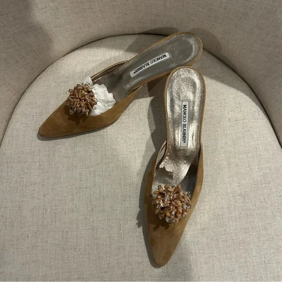 Manolo Blahnik Tan Embellished Heels - Picture 3 of 11